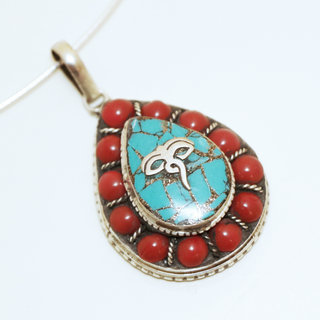 Bijoux Indiens Ethniques petit pendentif goutte filigrane gravé laiton plaqué argent 925 et pierre - Nepal 034 Agate rouge et Turquoise