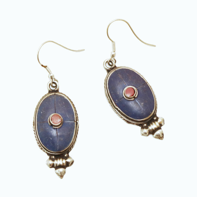 Boucles d'oreilles Tibétaines ovales laiton argenté et Lapis-Lazuli - Népal 003