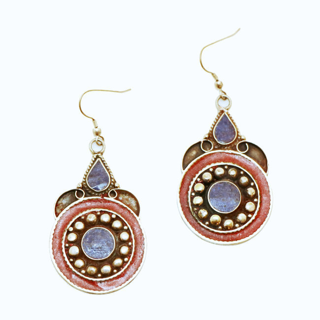 Bijoux Ethniques indiens grandes boucles d'oreilles ronde goutte laiton plaqué argent 925 et pierre pendante Lapis-Lazuli bleu et corail rouge népalais - Nepal 011