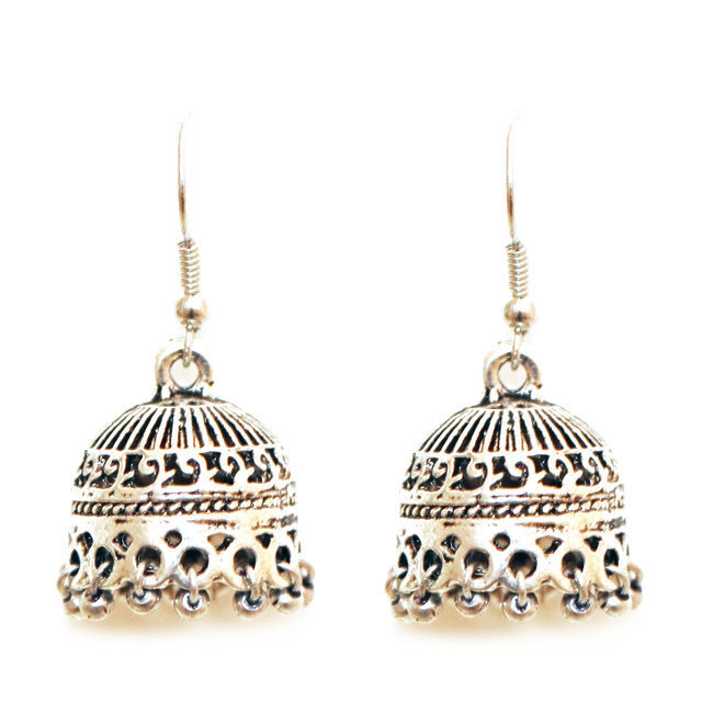 Bijoux Indiens Ethniques grandes boucles d'oreilles dôme cloche clochette pendantes laiton plaqué argent et perles argentées filigranes - Inde 012