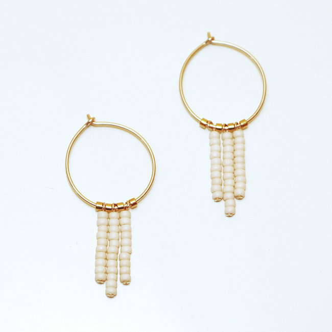Boucles d'oreilles créoles perles roses et plaqué or - Sidai Designs 004