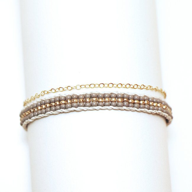 Bracelet chaîne gold-filled 14K perles gris plaqué or - Massaï Sidai Designs 002