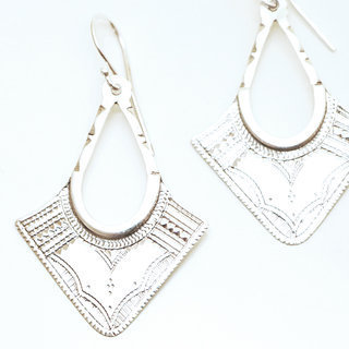 Bijoux ethniques touareg boucles d'oreilles en argent 925 pendantes croles losanges longues graves - Niger 020 b