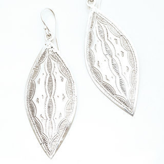 Bijoux ethniques touareg boucles d'oreilles en argent 925 massif pendantes longues graves feuilles - Niger 021 b