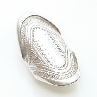 Bijoux ethniques touareg bague en argent 925 longue navette grave - Niger 078