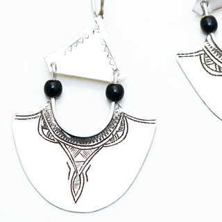 Bijoux ethniques touareg boucles d'oreilles en argent 925 femme pendantes longues feuilles graves perles noires - Niger 047 b