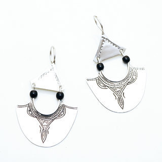 Bijoux ethniques touareg boucles d'oreilles en argent 925 femme pendantes longues feuilles graves perles noires - Niger 047