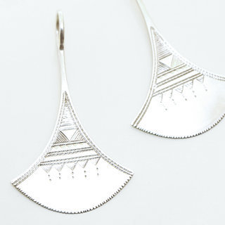 Bijoux ethniques touareg boucles d'oreilles en argent 925 femme pendantes longues shat-shat graves - Niger 051 b