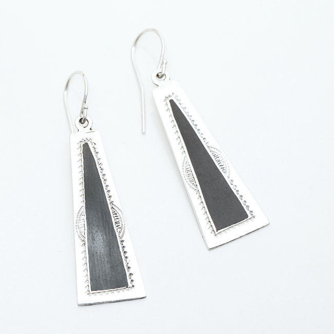 Boucles d'oreilles touareg triangles argent 925 et ébène - Niger 070