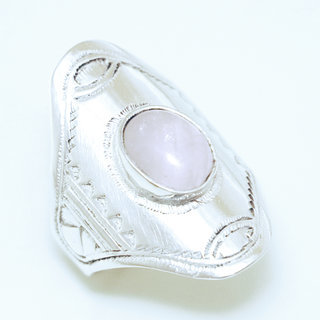 Bijoux ethniques touareg bague en argent 925 massif femme ovale navette longue grave et pierre fine Quartz rose - Niger 022