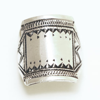 Bijoux ethniques touareg bague en argent 925 massif homme femme chevalire carre grave - Niger 097 b