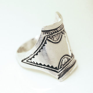 Bijoux ethniques touareg bague en argent 925 massif homme femme chevalire carre grave - Niger 099 c