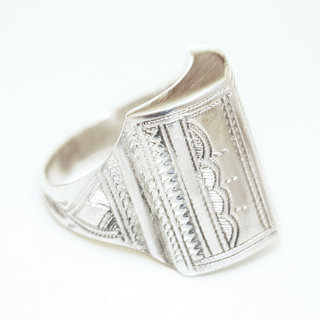 Bijoux ethniques touareg bague en argent 925 massif homme femme chevalire large volume relief grave - Niger 104 c