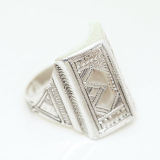 Bijoux ethniques touareg bague en argent 925 massif homme femme chevalire large volume relief grave - Niger 105 c