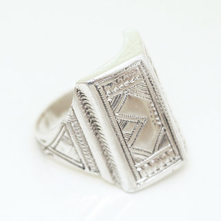 Bijoux ethniques touareg bague en argent 925 massif homme femme chevalire large volume relief grave - Niger 105 c