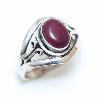 Bijoux ethniques Indiens bague en argent 925 fine femme filigranes pierre fine ovale corindon Rubis rouge - Inde 062