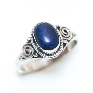 sBijoux ethniques Indiens bague en argent 925 femmes filigranes spirales et pierres semi-prcieuses fine ovale Lapis-Lazuli bleu - Inde 063a