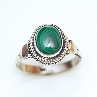 Bijoux ethniques Indiens bague en argent 925 fine femme filigranes petit ovale pierre fine Malachite vert - Inde 064 b