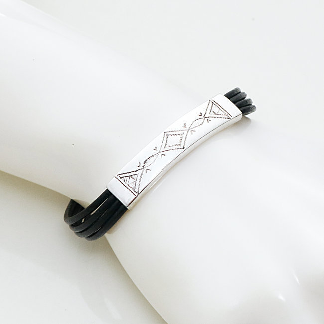 Bijoux ethniques touareg bracelet en argent lien cordon cuir médaillon gourmette rectangle gravés réglable homme femme - Niger 002 b