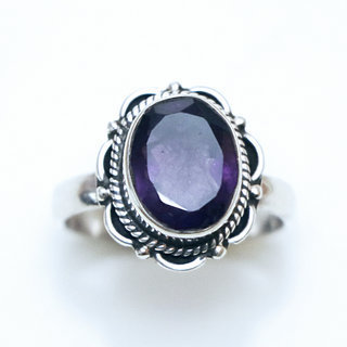 Bijoux ethniques Indiens bague en argent 925 femmes hommes filigranes ovale facettes et pierre fine Amthyste violet mauve - Inde 093 c