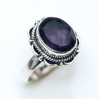 Bijoux ethniques Indiens bague en argent 925 femmes hommes filigranes ovale facettes et pierre fine Amthyste violet mauve - Inde 093