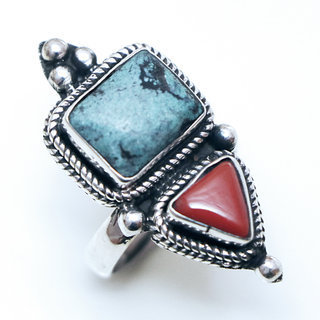 Bijoux ethniques indiens tibetains bague en argent 925 massif femme homme longue filigranes perle triangle carr et pierre fine Turquoise et Corail rouge orange npalais tibet - Npal 034