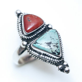 Bijoux ethniques indiens bague en argent 925 massif femme homme longue filigranes perle ovale rectangle et pierre fine Turquoise et Corail rouge orange npalais tibet - Npal 035