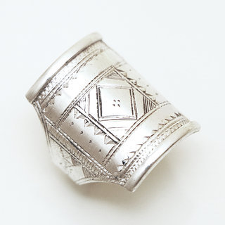 Bijoux ethniques touareg bague en argent 925 massif homme femme chevalire large carre grave - Niger 123