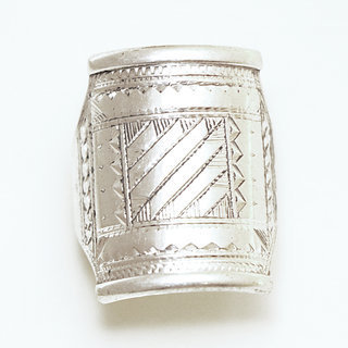 Bijoux ethniques touareg bague en argent 925 massif homme femme chevalire large carre grave - Niger 124 b