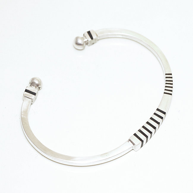 Bijoux touareg ethniques bracelet en argent 925 homme femme design jonc  ouvert plat gravé tendance bois d'ébène - Niger 029