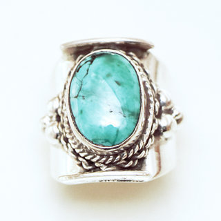 Bijoux ethniques indiens bague chevalire en argent massif 925 et pierre fine turquoise vritable claire grav filigrane npalais - 064 Npal c