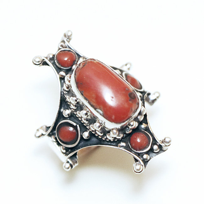 Bague chevalière croix en argent 925 et Corail rouge Tibet - Népal 065