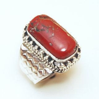 Bijoux ethniques indiens bague en argent 925 massif femme homme chevalire longue filigranes perle grave et pierre fine Corail rouge - Npal 076