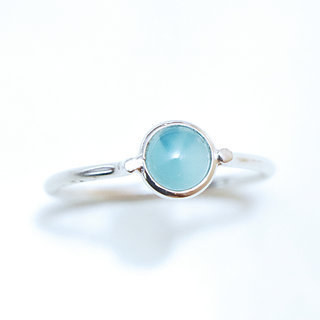 Bijoux ethniques Indiens bague fine en argent 925 minimaliste femme design pierre semi-prcieuse calcdoine bleue - Inde 102 b