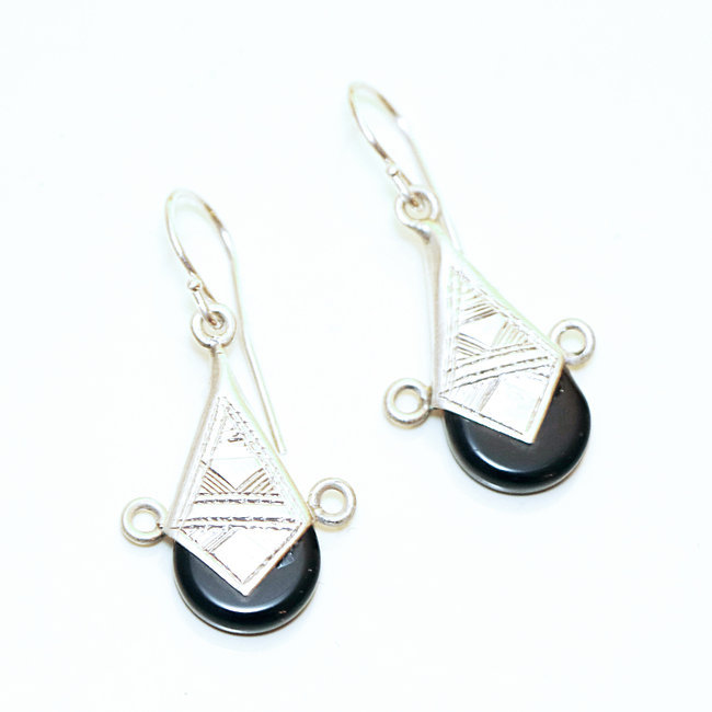 Boucles d'oreilles touareg croix d'ingall argent 925 et verre noir - Niger 010