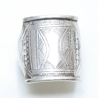 Bijoux ethniques touareg bague en argent 925 massif chevalire homme femme large grave motifs losanges - Niger 168 c