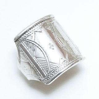 Bijoux ethniques touareg bague en argent 925 massif chevalire homme femme large grave motifs losanges - Niger 169