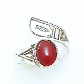 Bijoux ethniques touareg bague en argent 925 massif femme ovale croise rglable ajustable pierre fine Cornaline orange marron - Niger 033 c