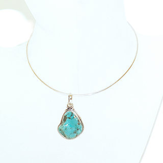 Bijoux Indiens Ethniques petit pendentif en argent 925 massif femme relief et large filigranes gravs pierre fine Turquoise brute naturelle vritable druzy npalais - Npal 020b