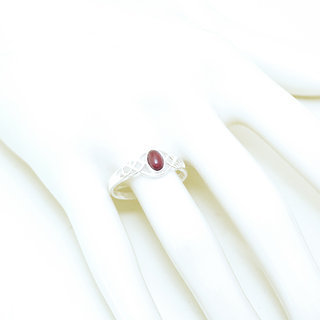 Bijoux ethniques Indiens bague fine en argent 925 minimaliste femme design pierre semi-prcieuse perle ovale filigranes rouge Grenat - Inde 108 b