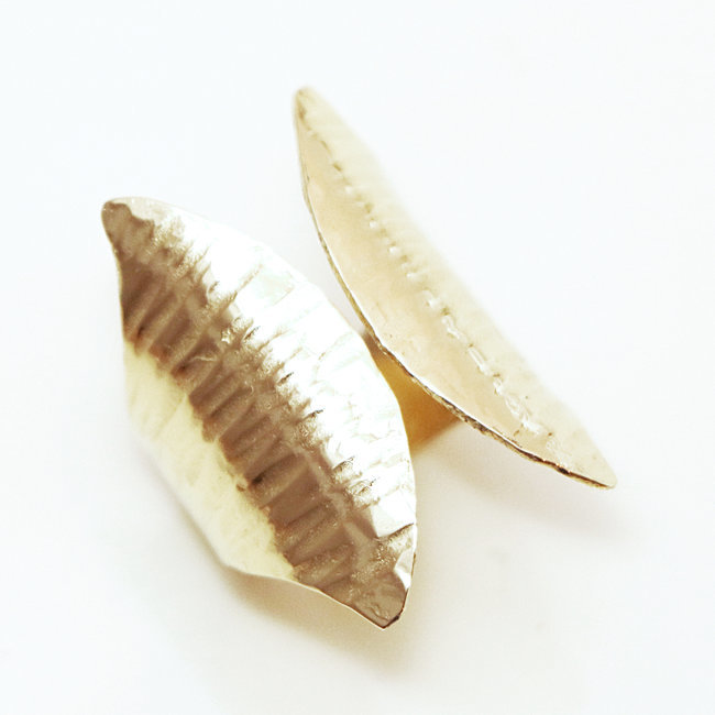 Bague papillon martelé Peul-Fulani réglable bronze doré 2,5 cm - Mali 036S