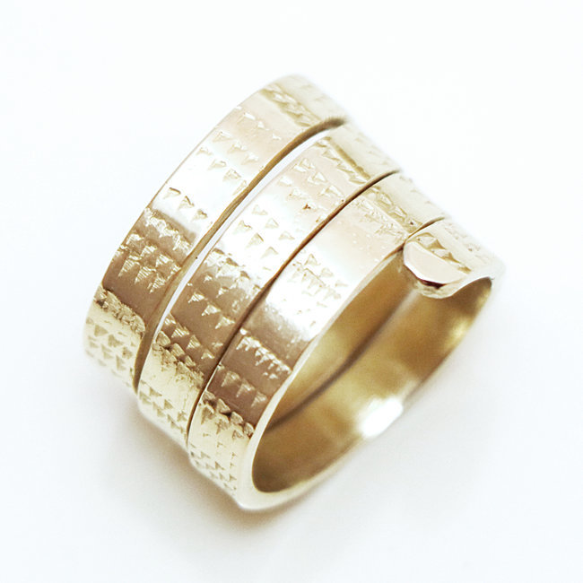 Bague anneau twist gravé Peul-Fulani réglable bronze doré - Mali 020