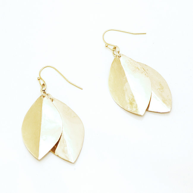Boucles d'oreilles double feuilles en bronze doré - Mali 102