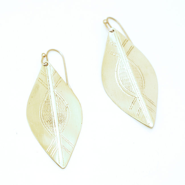 Boucles d'oreilles feuilles gravées touareg en bronze doré - Mali 104