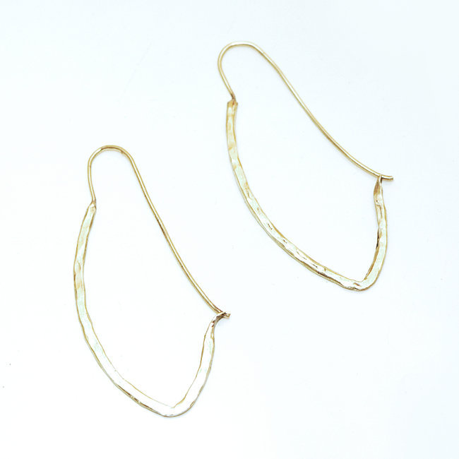 Boucles d'oreilles pendantes martelée en bronze doré - Mali 088