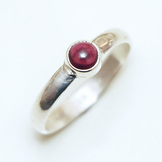 Bijoux ethniques Indiens bague en argent 925 massif femme fianailles classique fine petite ronde pierre fine Grenat rouge - Inde 128