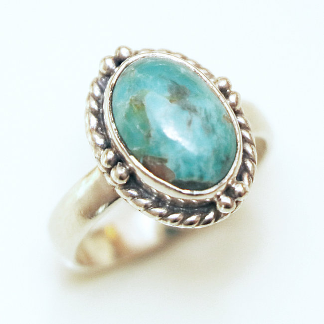 Bague ovale filigranes en argent 925 et Turquoise naturelle - Népal 303