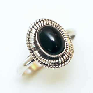 Bijoux ethniques Indiens bague en argent 925 massif femme fine petite ovale filigranes pierre fine Onyx noir sombre - Inde 125