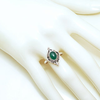 Bijoux ethniques Indiens bague en argent 925 massif femme jeune fille fine petite ovale fleur perles perle pierre fine Agate verte - Inde 133 b