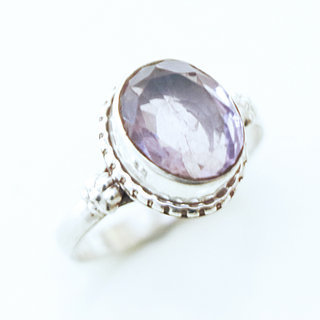 Bijoux ethniques Indiens bague en argent 925 massif femmes filigranes perles perle petite ovale facettes et pierre fine Amthyste violet mauve claire - Inde 134